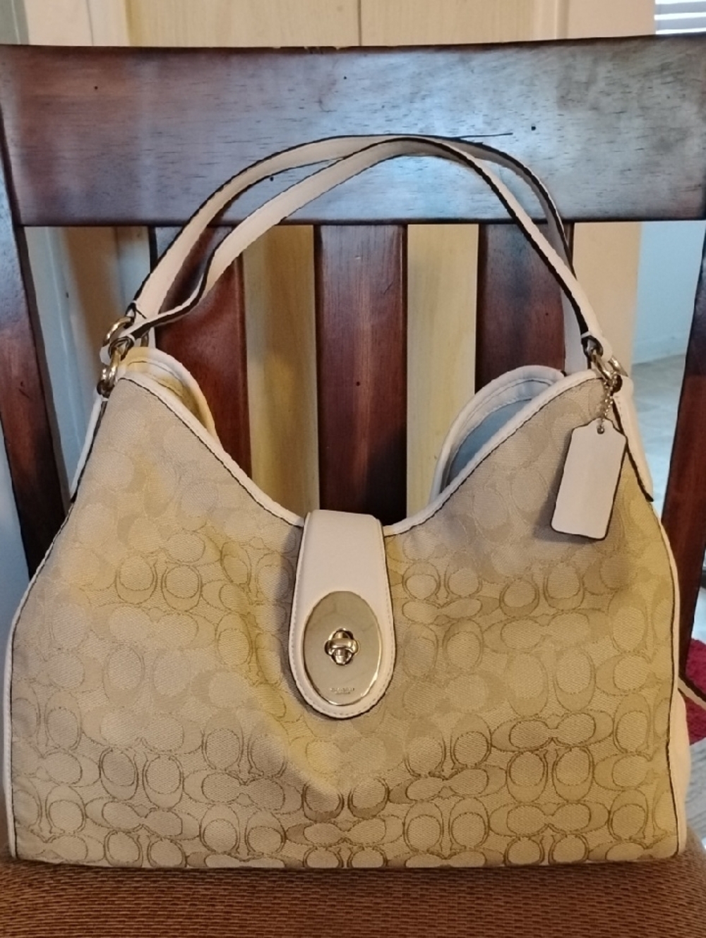 Coach Lexy Classic Signature Shoulder Bag